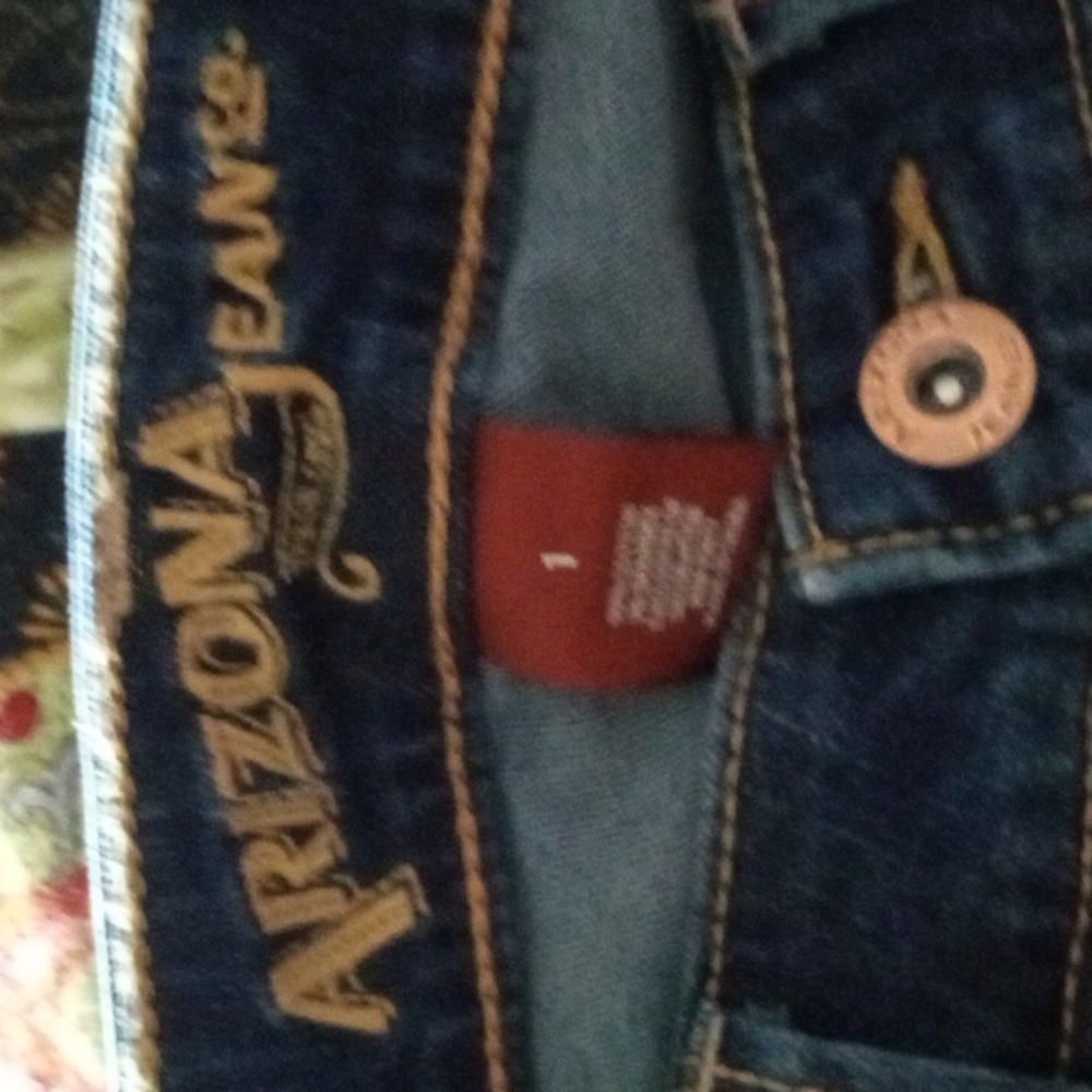 ARIZONA JEANS CO - Denim Bermuda Shorts Size 1 - Picture 4 of 7